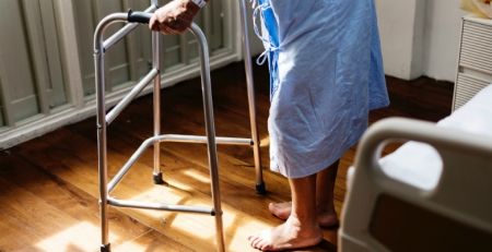 Velocidade da marcha consegue prever resultados em idosos com cancro do sangue, revela estudo