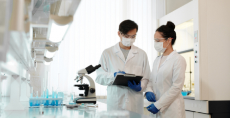 Gilteritinib obtém avaliação prévia hospitalar para o tratamento da leucemia mieloide aguda FLT3+ R/R